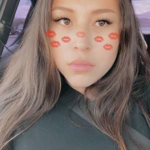 Meet your Posher, Marcela